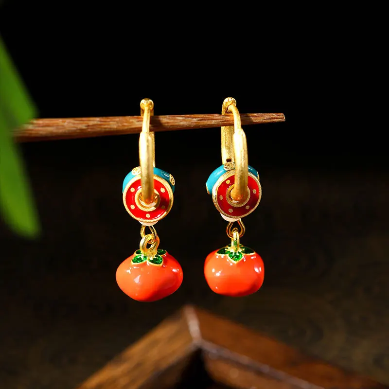 

A new Chinese style niche high-end design with multiple earrings, symbolizing the success of persimmons