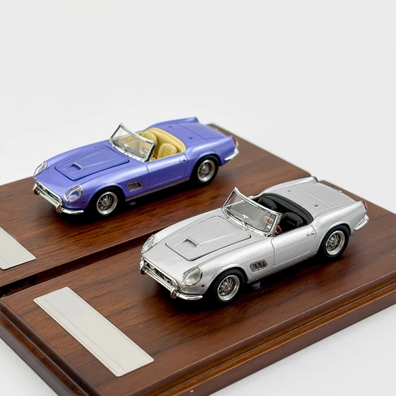 

Оригинал, масштаб 1:64, 250 GT SWB, Калифорния, имитация детской классической коллекционной игрушки с орнаментом, сувенир