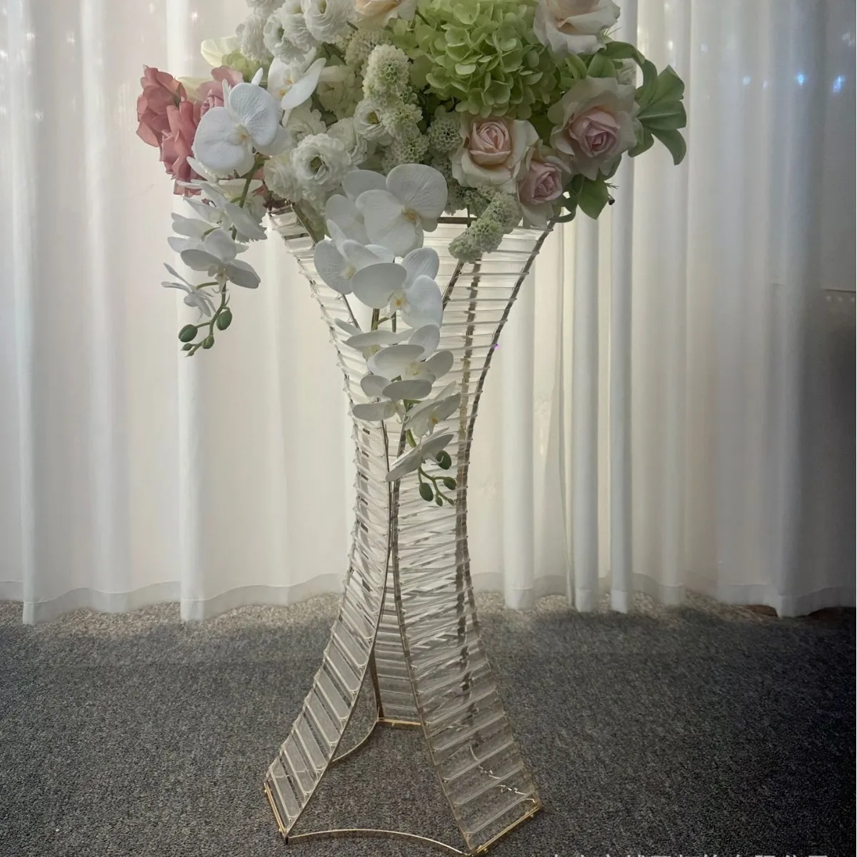 Klarer Acryl-Metall-Blumenständer in Trompetenform, Hochzeitsgang-Mittelstücke, Dekoration für Veranstaltungen, Partys, Feiertage und Zuhause, 5/10 Stück – Detail 3