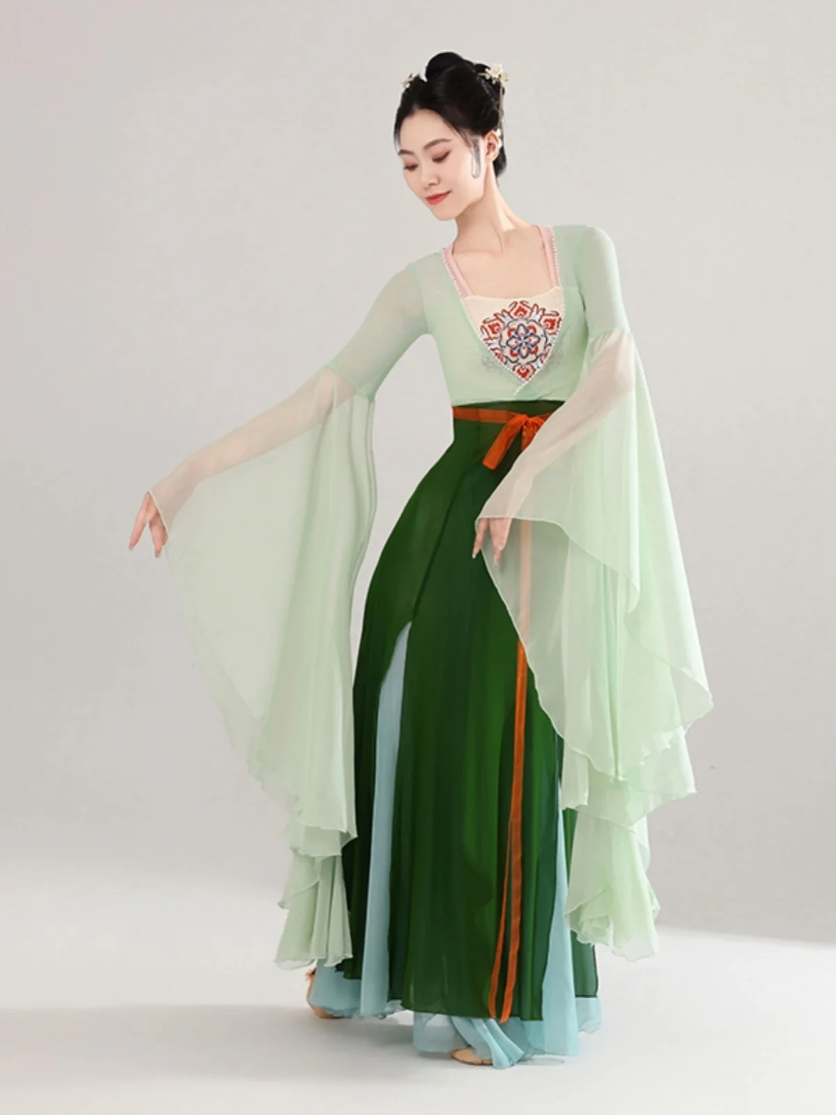 

Классические танцевальные костюмы, женская элегантная длинная марлевая одежда, зеленый костюм, наряд для выступлений, тренировочная одежда, древний костюм Хан