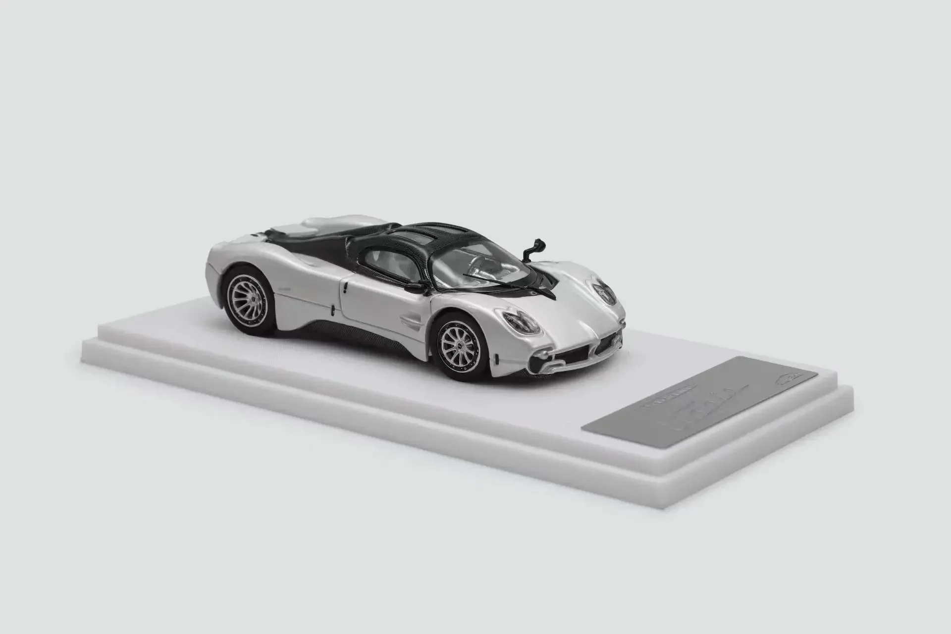 ** Preordina ** XF 1:64 Utopia Cream White Full carbon black Diecast Model Car