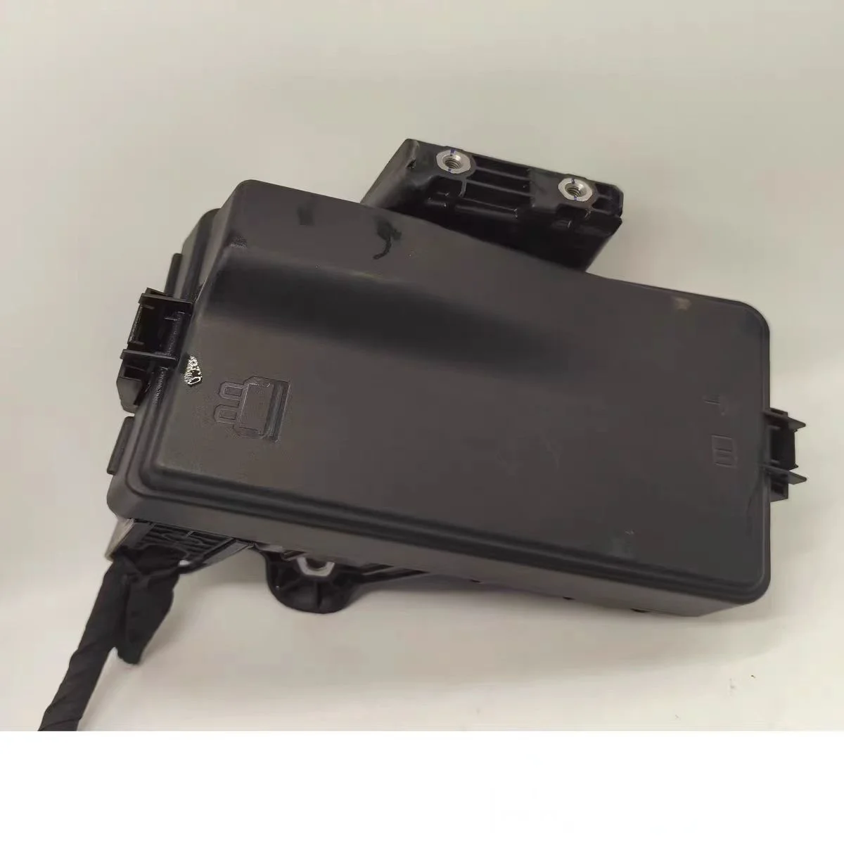 1EA 937 548Volkswagen ID3 ID4 ID6 Golf Lingdu Touan Weiran Engine Bay Central Fuse Box Assembly Auto Sensor