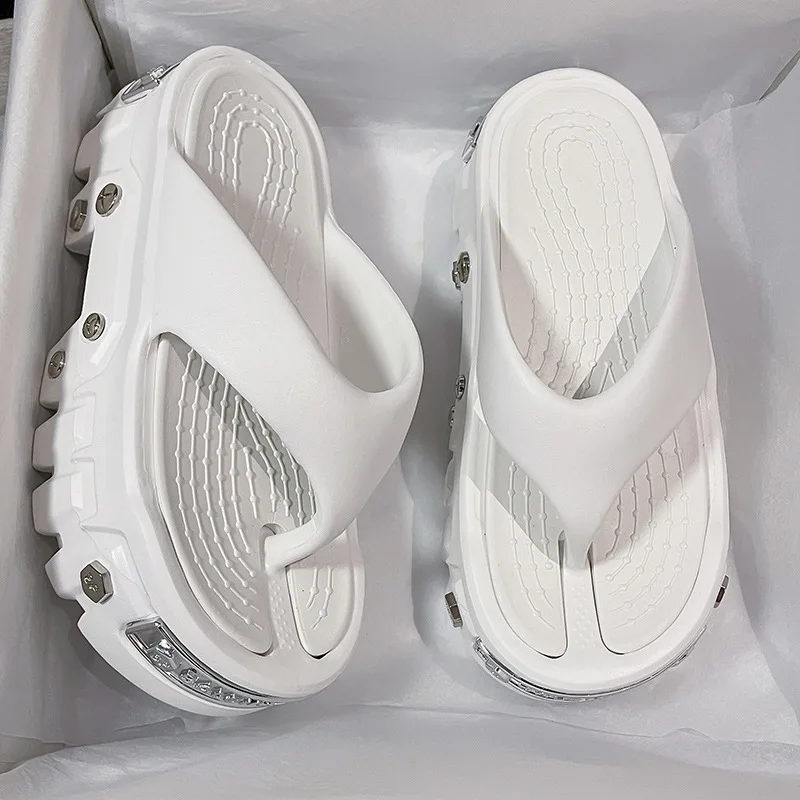 

2025 New Sponge Cake Hole Shoes Thick Bottom Men's Couple Baotou Slippers Women's Non slip and Odorous Cold Slippers