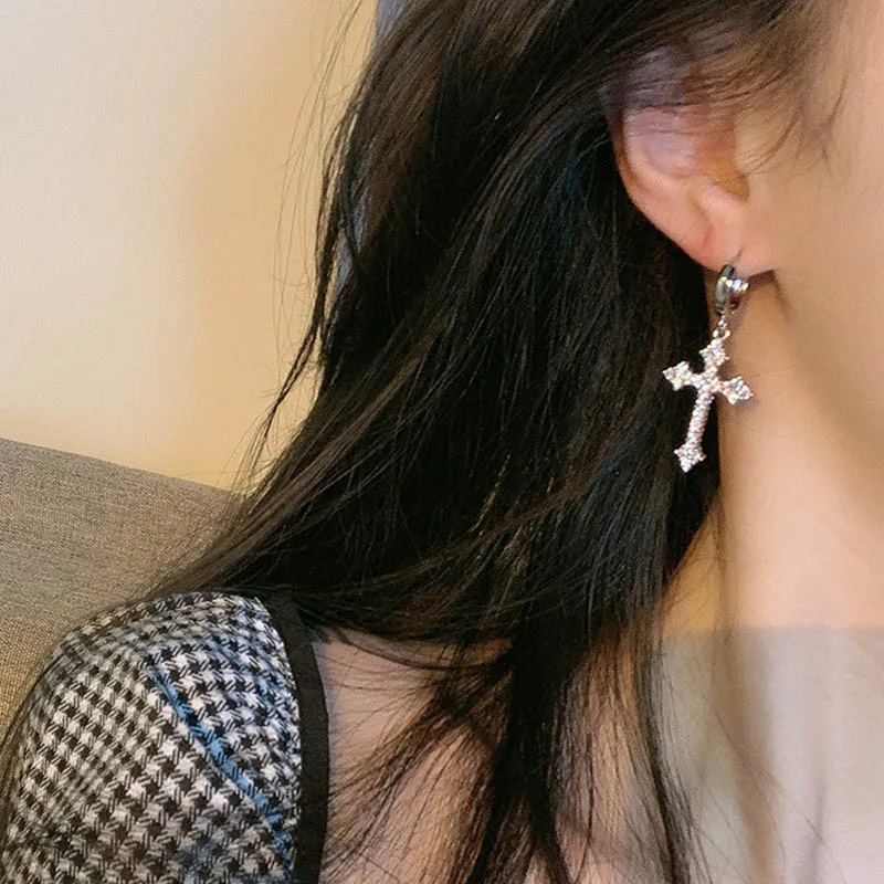 Y2K Gothic Rhinestone Cross Earrings Kpop Zircon Cross Drop Earring for Women Grunge Egirl Earrings Jewelry Accessories