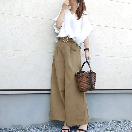 ชุดเซ็ตสองชิ้น เสื้อคอวีแขนทรงปีกค้างคาว พร้อมเข็มขัด และกางเกงขายาวทรงกระบอก รุ่นใหม่ประจำฤดูร้อนปี 2025