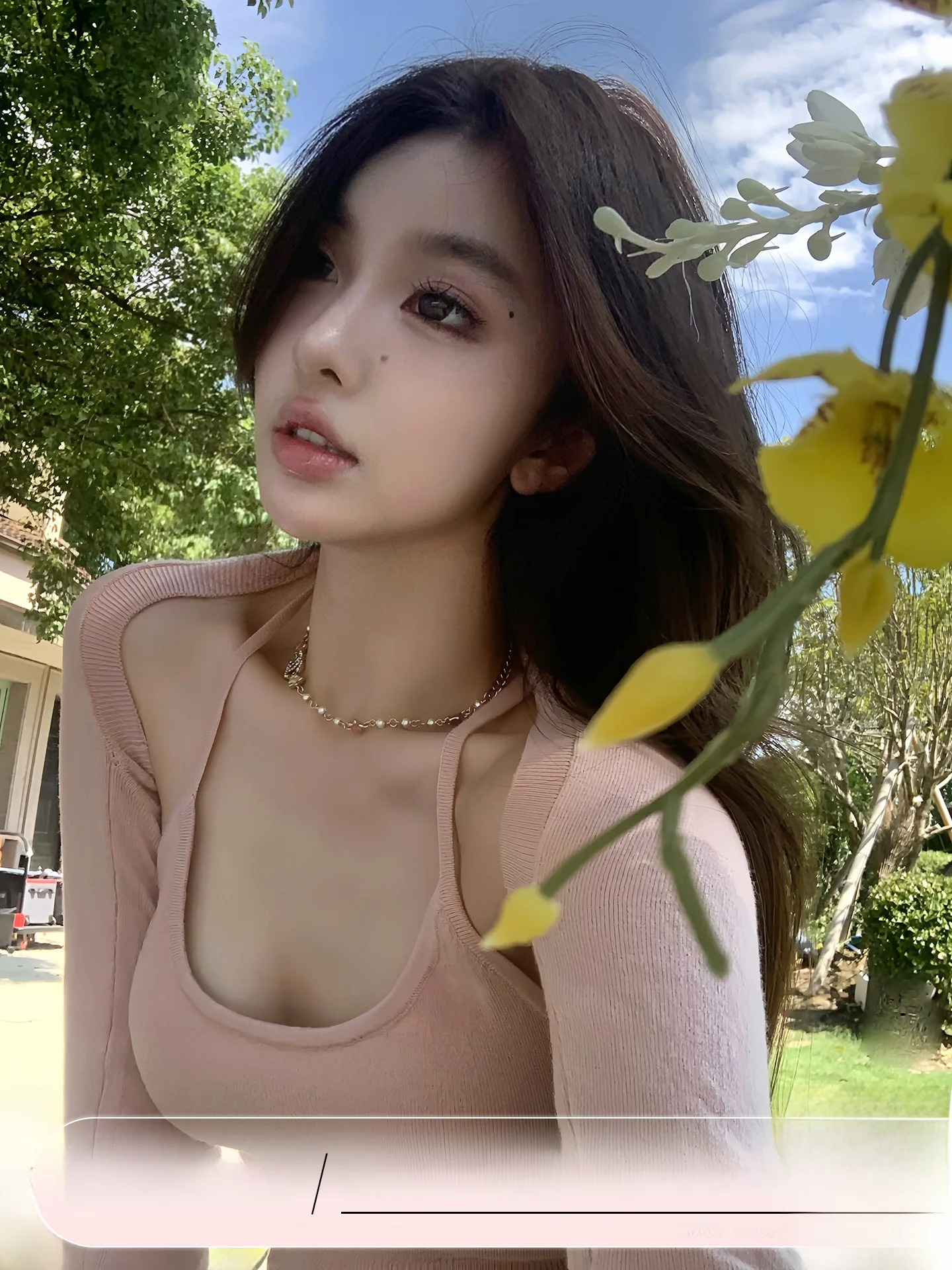 

Комплект из вязаного кардигана и топа с перекрестными бретелями в балетном стиле для женщин: мягкий, с длинными рукавами, укороченный, с защитой от катышков, для повседневной носки