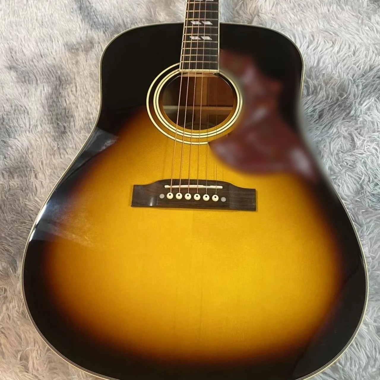 

Hot Sale Bee Bird Series Glossy Mahogany Back Rosewood Neck Solid Top Acoustic Guitar Free Shipping