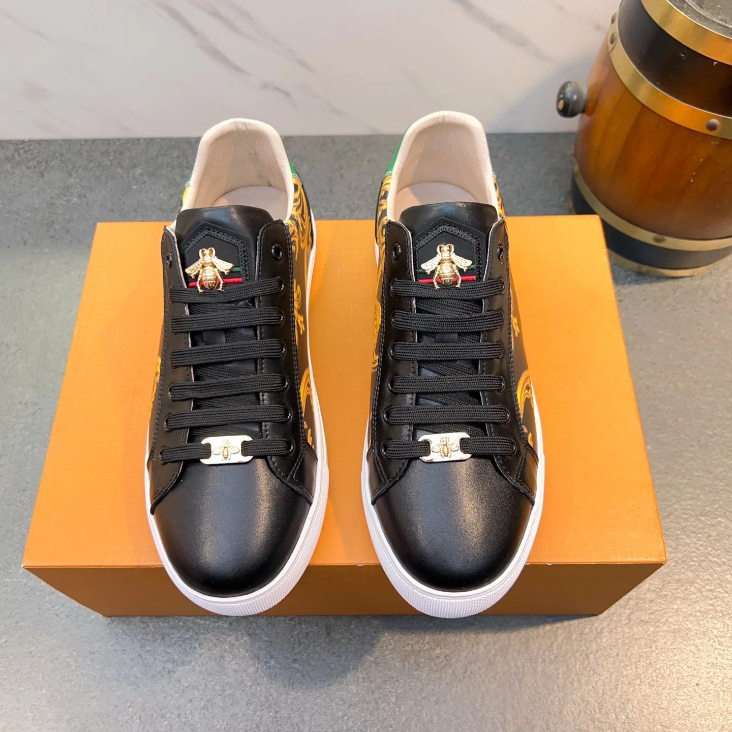 Men's Lac-up Sport Shoes outdoors Handmade Leather Casual Shoes Design Sneakers Man Comfortable Sports shoes