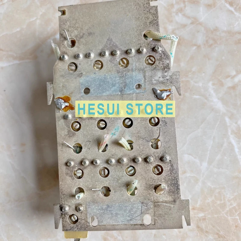 Disassemble single variable capacitor group, each about 5-20P whole plate 12 including baseplate price