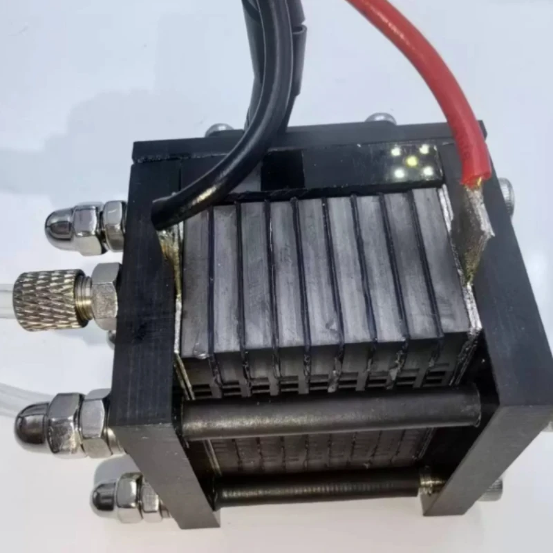 5W fuel cell, stack, hydrogen fuel cell, proton exchange membrane fuel cell, low power