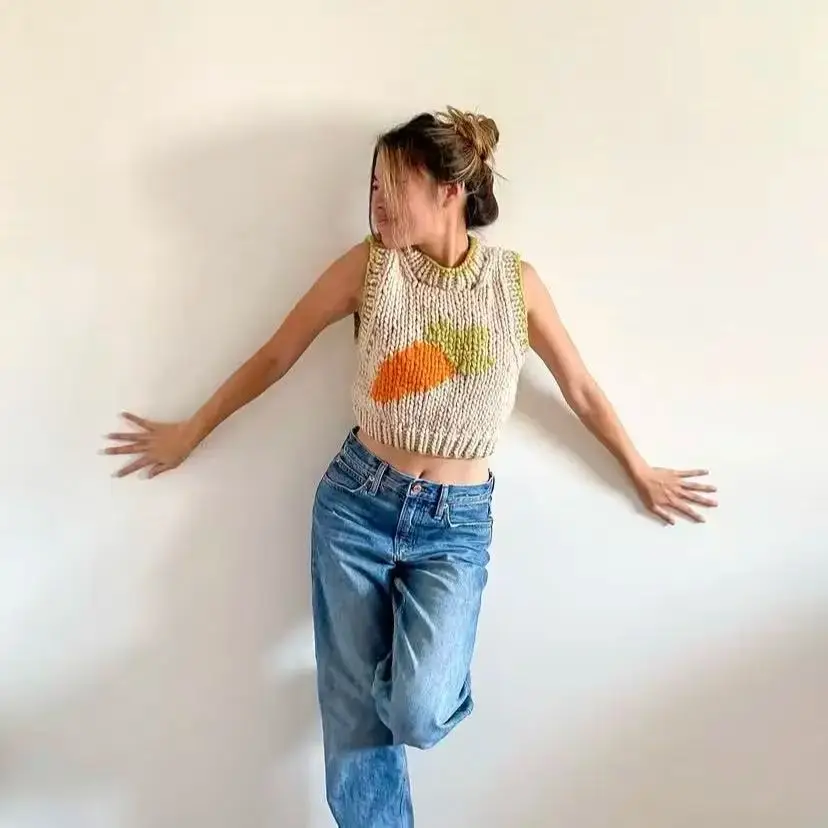 Women's Hand Woven Knitted Sweater Pullover Pure Wool Thick Thread Carrot Cartoon Pattern Wing Bottom Vest Style