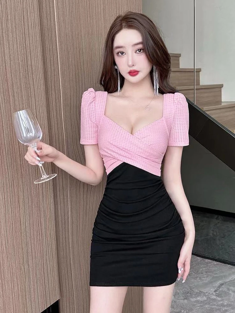 

Сексуальное облегающее платье с квадратным вырезом, низкой горловиной, цветными вставками, коротким рукавом, модное, с зауженной талией и подчеркнутой грудью