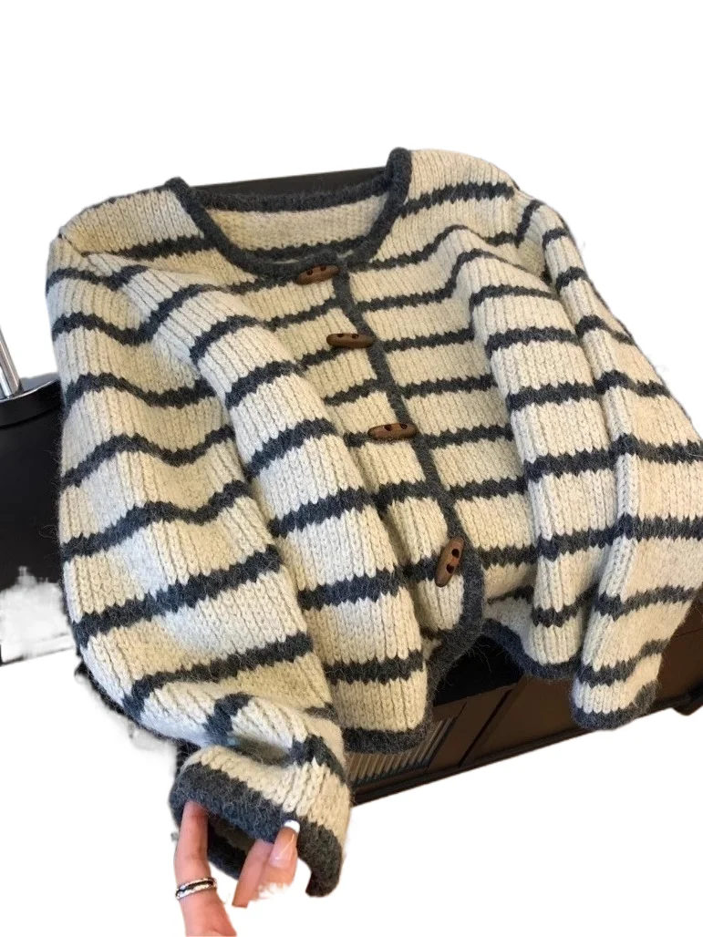 

Retro Striped Knitted Sweater Women Autumn Winter Lazy Style V-neck Loose Short Cardigan Elegant Single Breasted Top