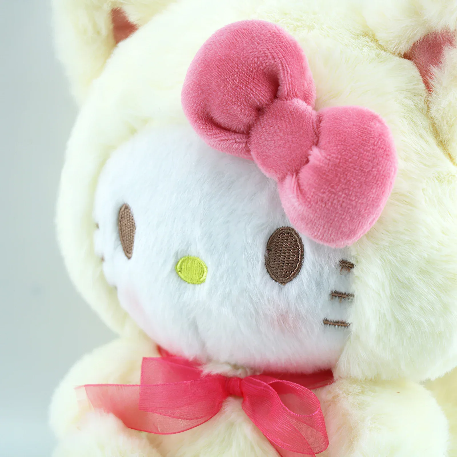 22cm kreskówka Sanrio Hello Kitty Kuromi melodia pluszowa zabawka Kawaii Cross-dressing Cinnamoroll pluszaki miękkie wypchana lalka prezent dla dziewczynek