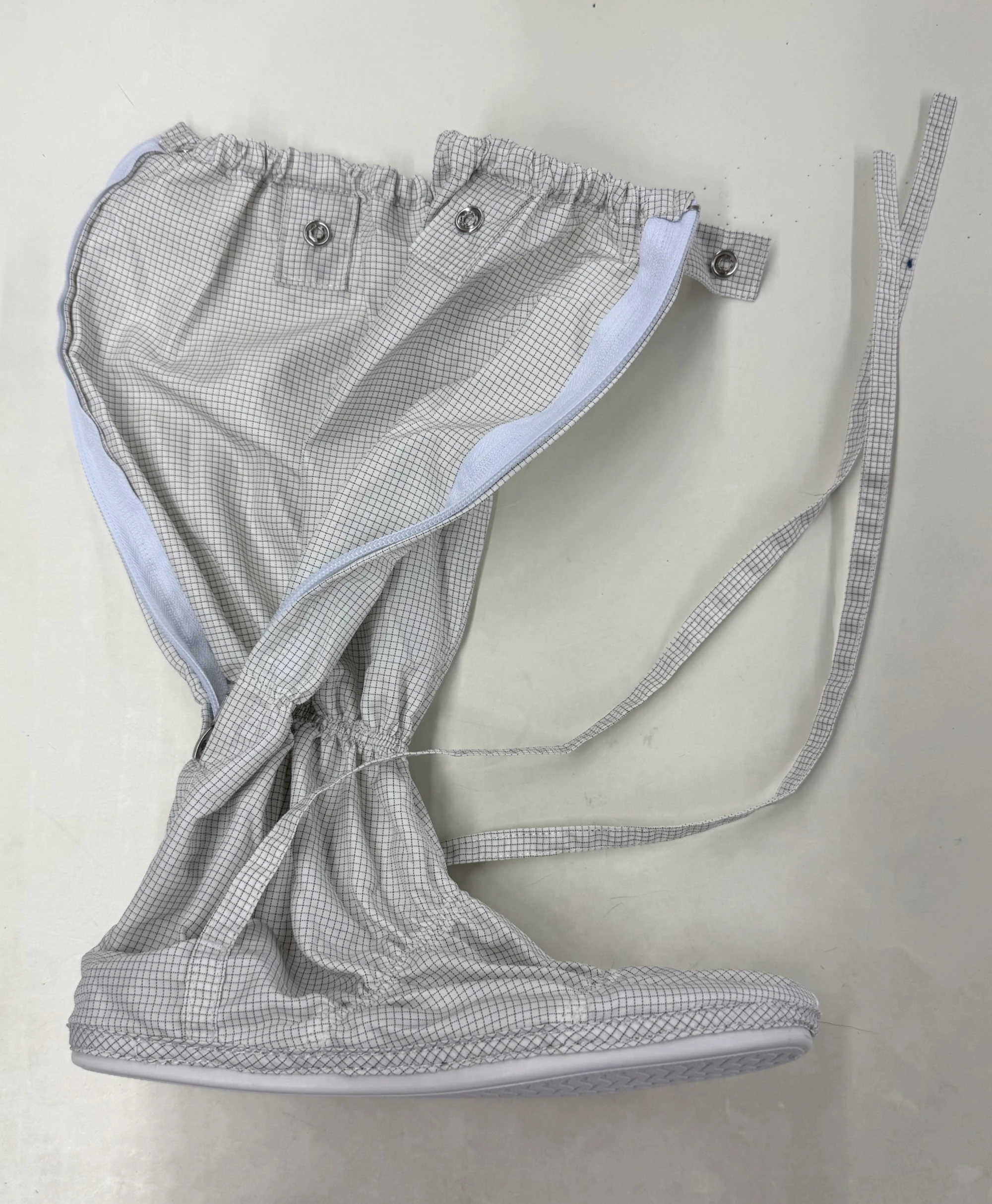 Lab Medical Industry  Reusable And Washable Cleanroom Grade Pvc Soft Sole Cleanroom Strap Zipper Style Work Safety Overboots