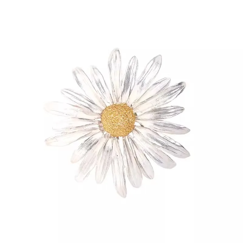 Classic Silver Color Daisy Flower Pin Brooch for Winter Sweater T-shirt Accessories Women Jewelry