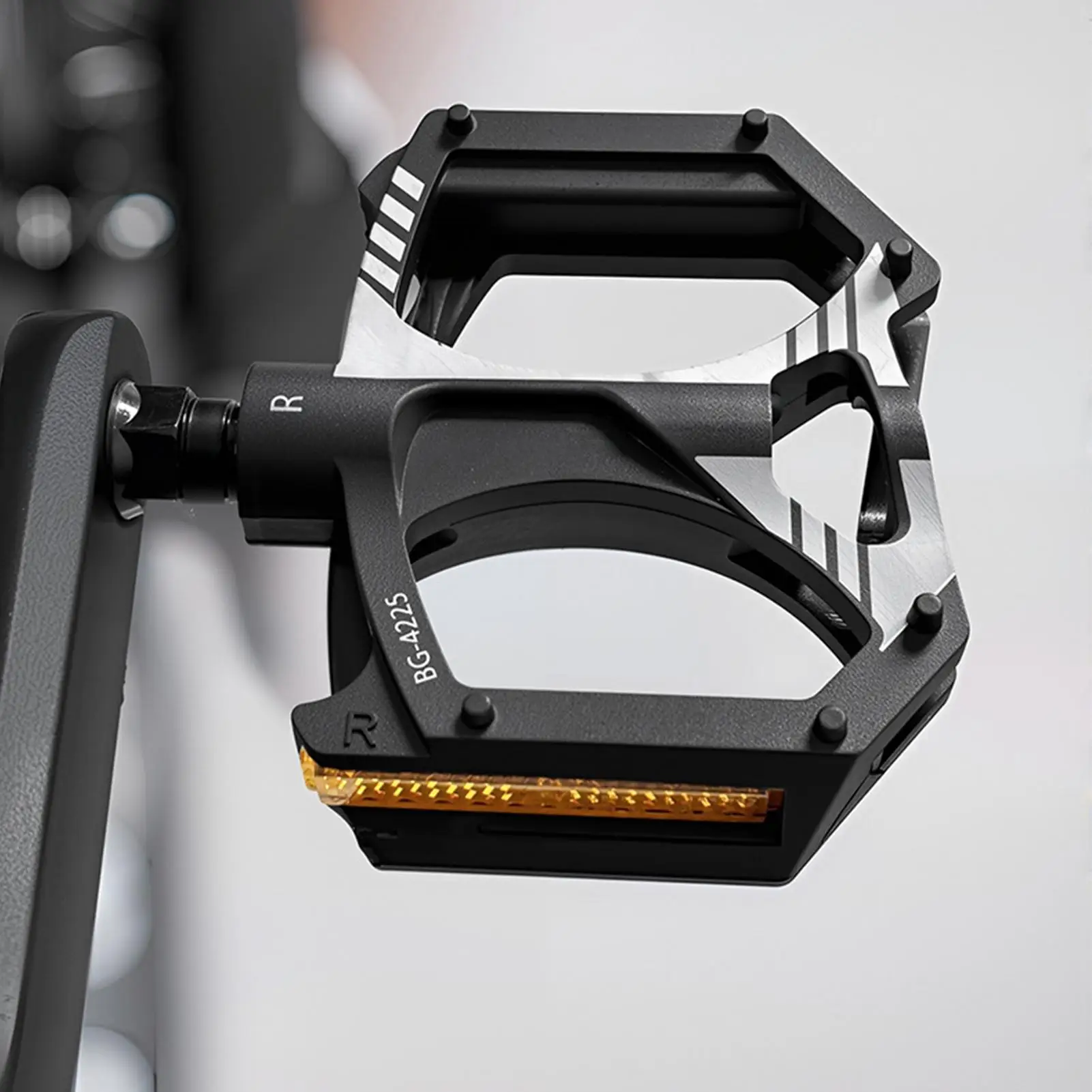 

Non-Slip Bike Pedals DU Sealed Bearings Bike Flat Pedal 2 Sealed Bearings Mountain Road Bike Pedal For Cycling Bicycle Part