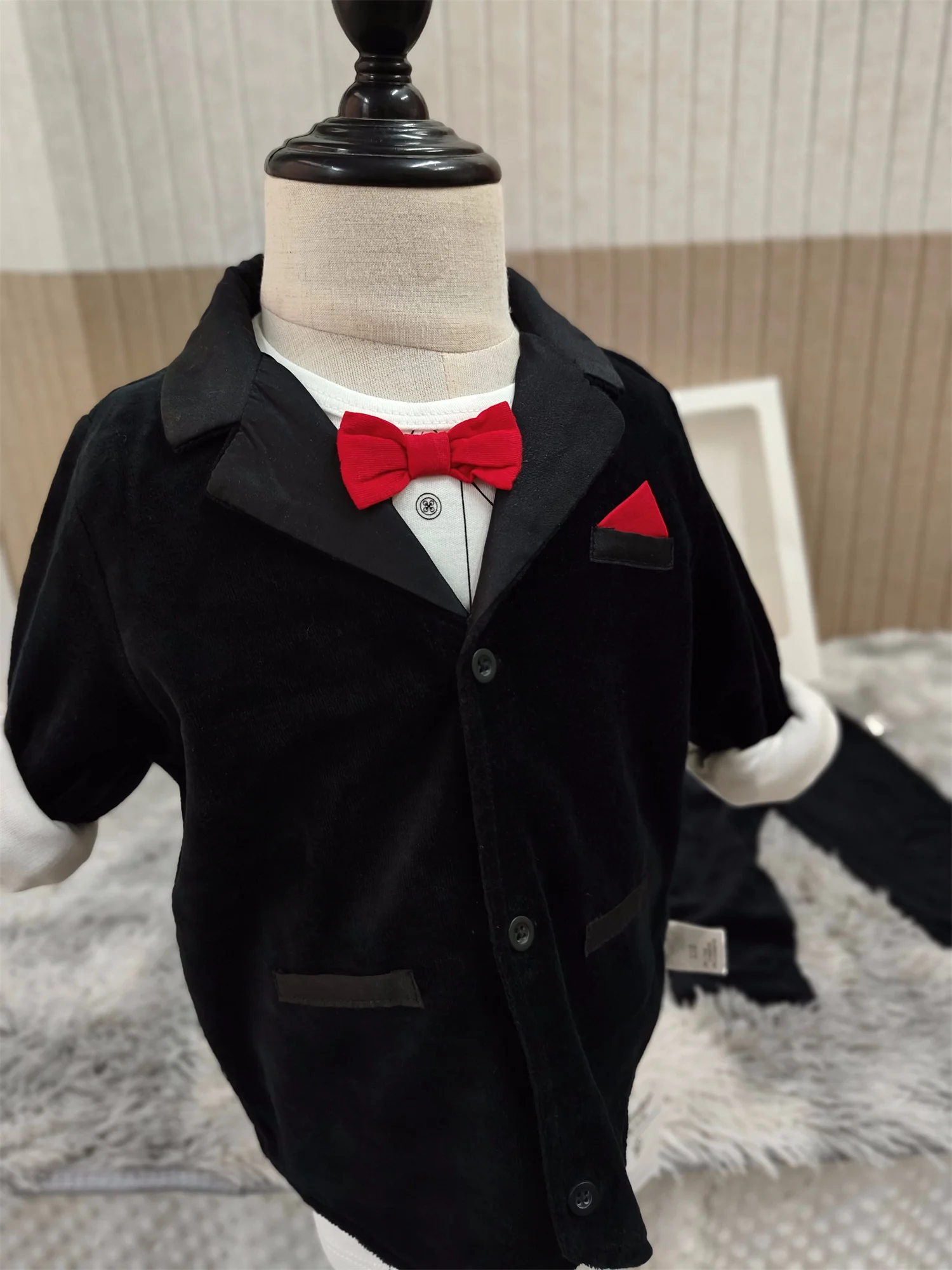 Velvet Tuxedo 3pcs Suit for Fancy Baby Boys 6-12m Body Suit with Bow-Tie Pants little Gentleman Formal Wedding Outfit