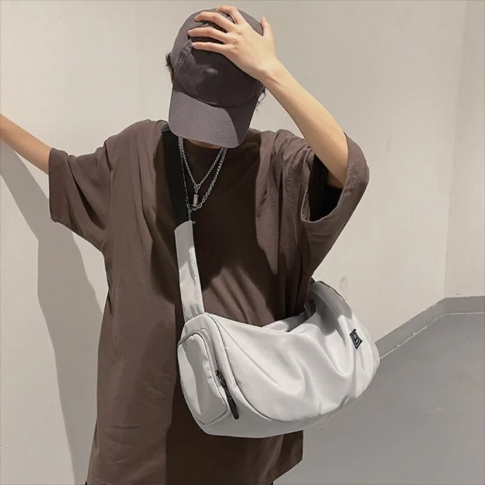 

Вместительная нейлоновая сумка через плечо, однотонная, в стиле Харадзюку, холщовая сумка-пельмень, для поездок на работу, в корейском стиле, спортивная сумка-кроссбоди, уличный стиль