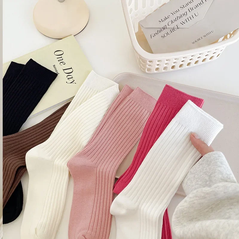 Women's Socks Long Fashion Cotton Breathable Autumn Winter Solid Color Sports Socks Girls Casual Simple Retro Plain Comfortable