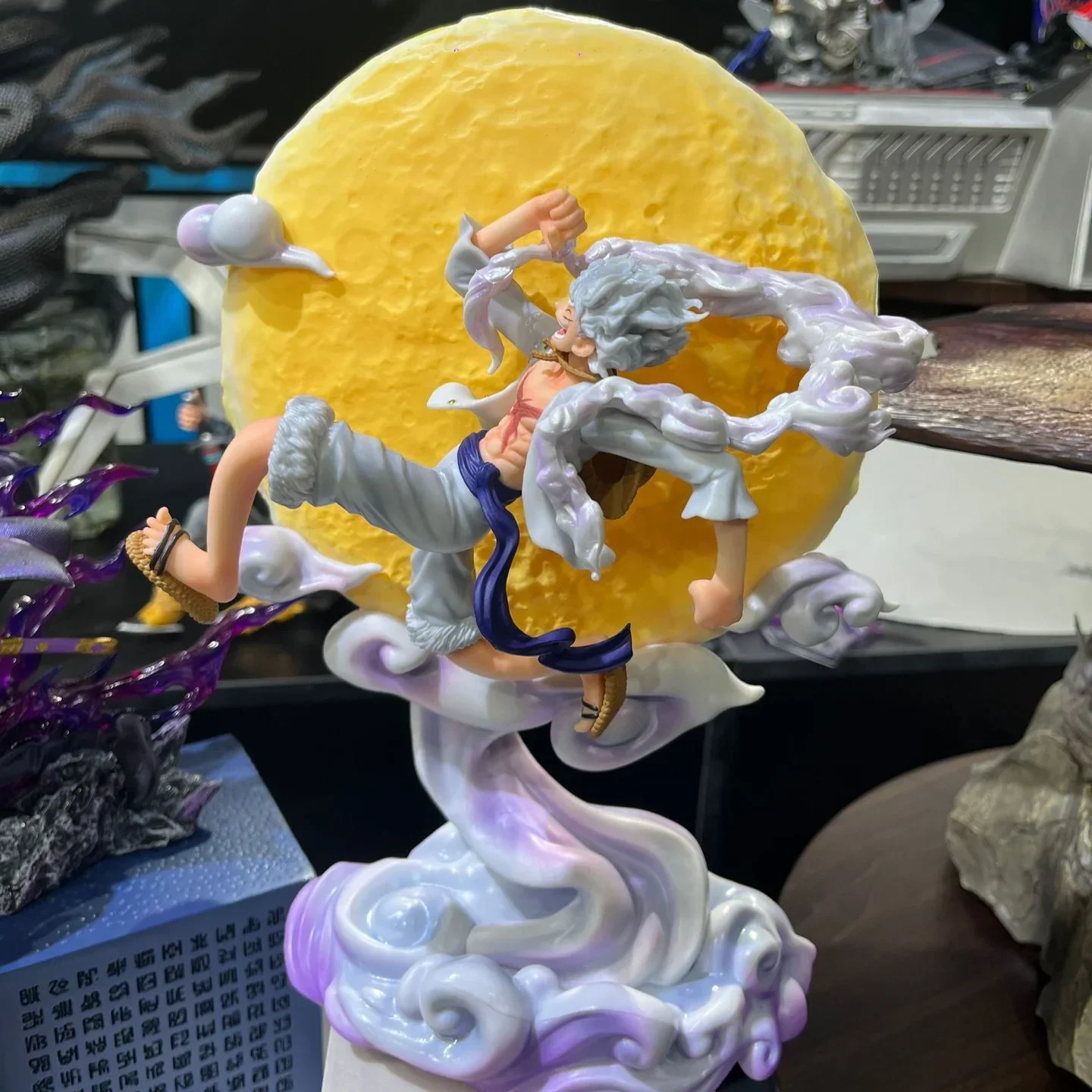 16 cm große integrierte animierte Figur, Luffy Gear 5 Nika Luffy Glow, Sammlerdekorationen, Actionfiguren, Geschenke, Kinderspielzeug