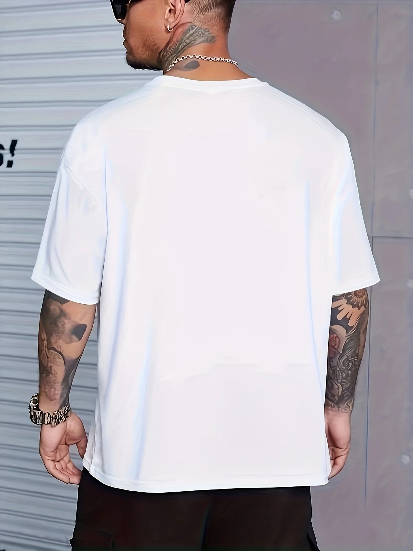 Men'S Loose White T-Shirt - Stylish And Comfortable with Striking Black Text Design, Perfect for Everyday Casual Outfits