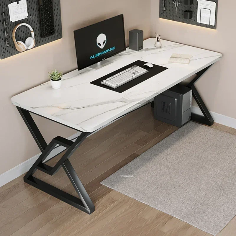 Best Computer Tables for Small Spaces: A Comprehensive Review and Guide