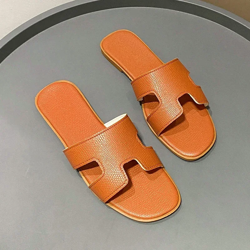 Women Slippers New Classic Fashion Flats Slippers Leather Outdoor Sandals Ladies Travel Vacation Beach Slides Shoes for Women