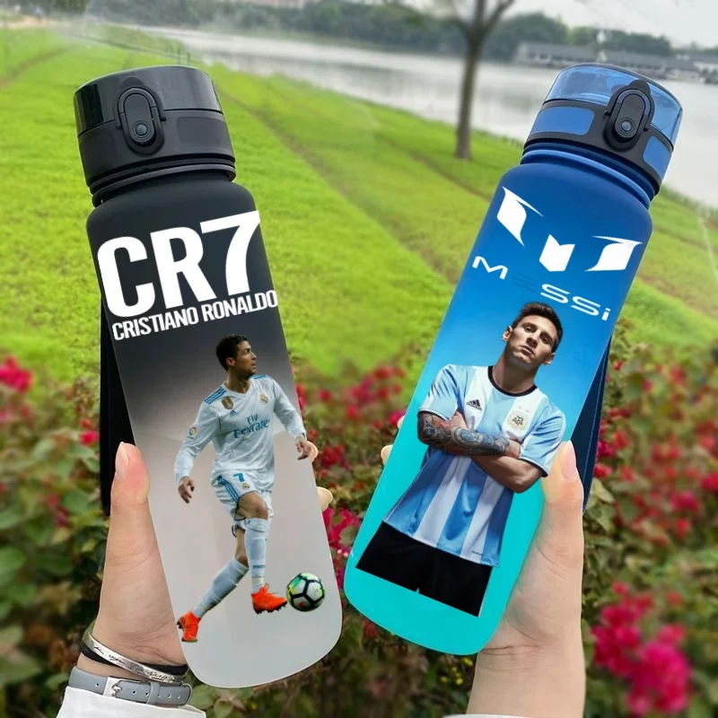 New 650ml Football Star Straw Water Cup Messi  Neymar Portable Outdoor Large Capacity Sports Flip Cover Drinking Bottle