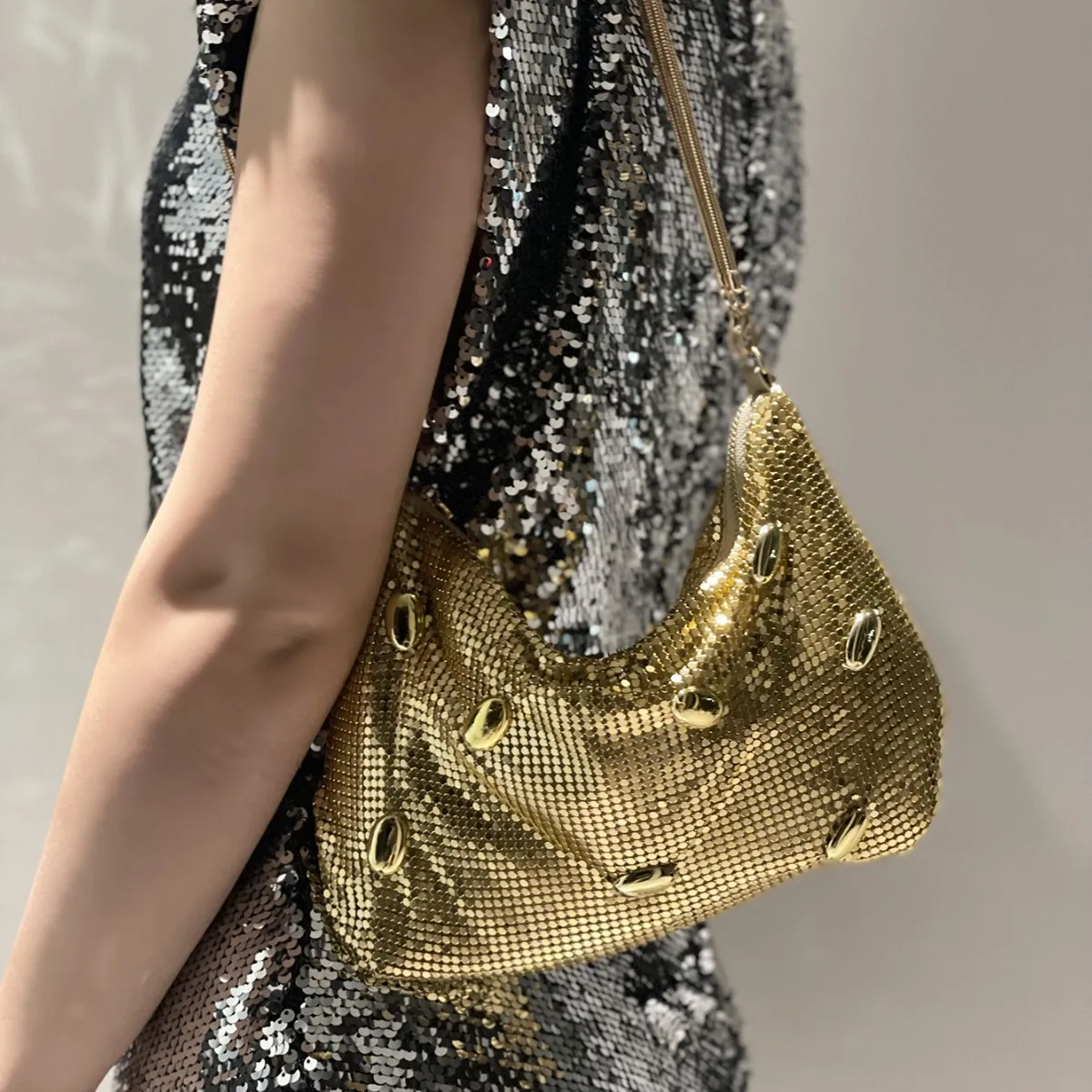 

Women Evening Bag 2025 New Shiny Gold Metallic Women's Shoulder Bag Fashion Luxury Dinner Party Handbags Female Crossbody Bags