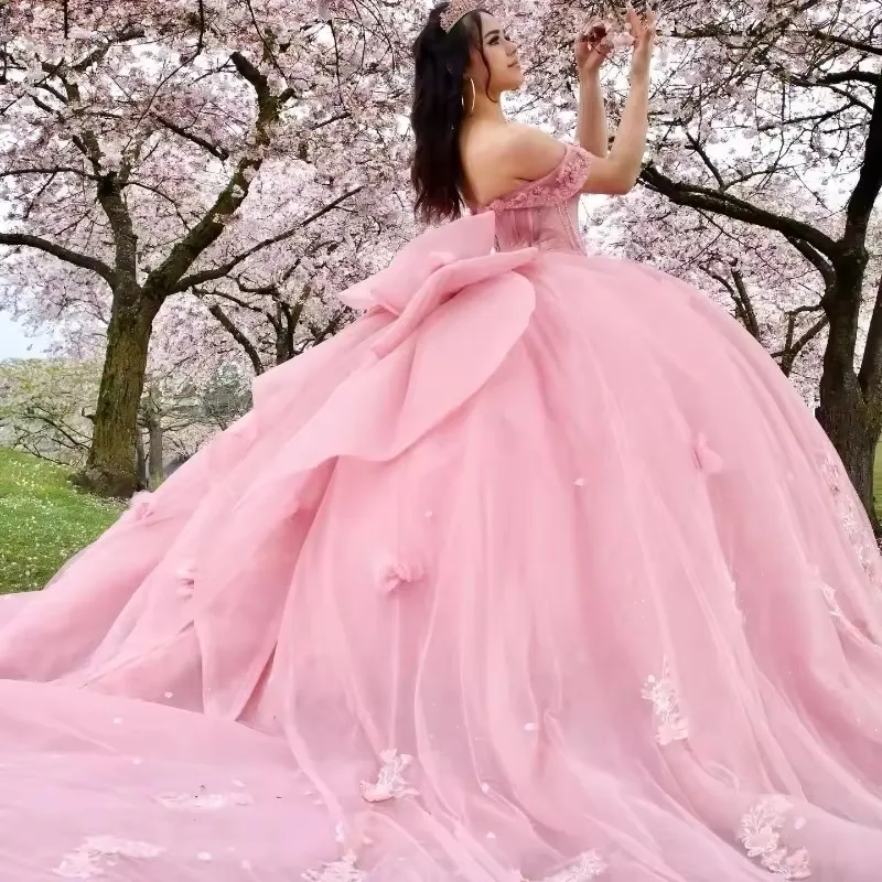 ที่กําหนดเองสีชมพูTulle BallชุดQuinceaneraกับโบว์ลูกไม้Appliquedเม็กซิกันหวาน 16 ชุดVestidos De 15 ปี