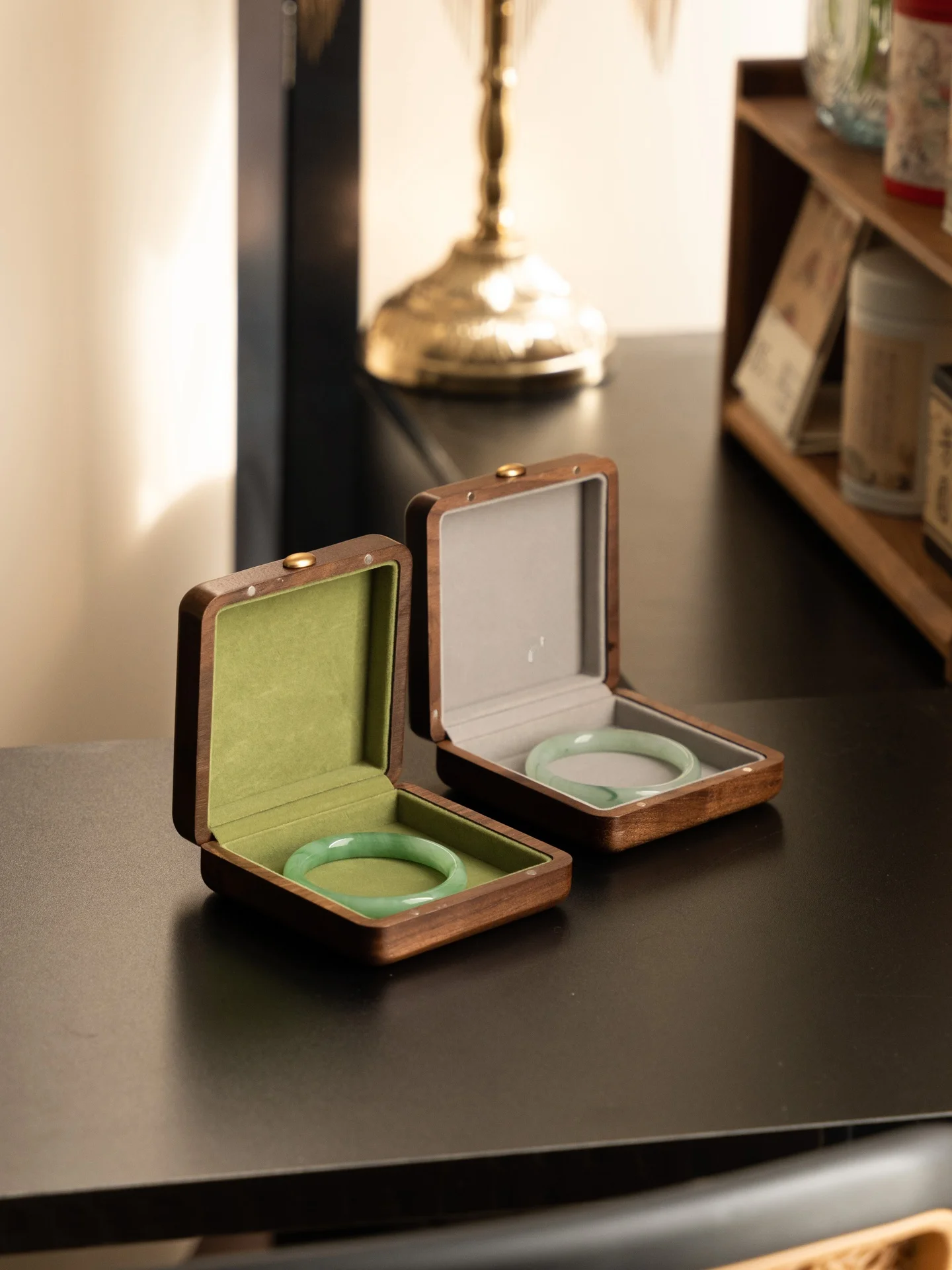 

Маленькая деревянная шкатулка для украшений, футляр для хранения браслетов, специальная коробка для детских серебряных браслетов, винтажная, ручной работы, для хранения украшений