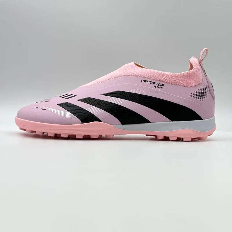 

New Men Football Shoes Original Studded Ultralight Women Soccer Shoes Cleats Grass Training Football Field Boots Resistant TF/FG