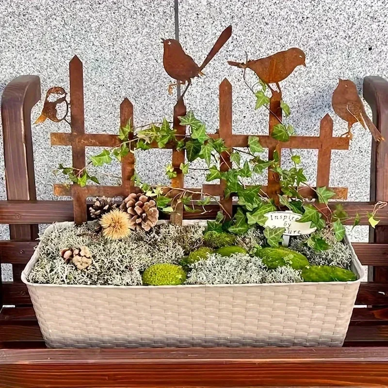 Rustic Metal Bird Garden Stake Charming Unique Outdoor Fence Decoration Ideal Valentine's Birthday Mother's Day Gift
