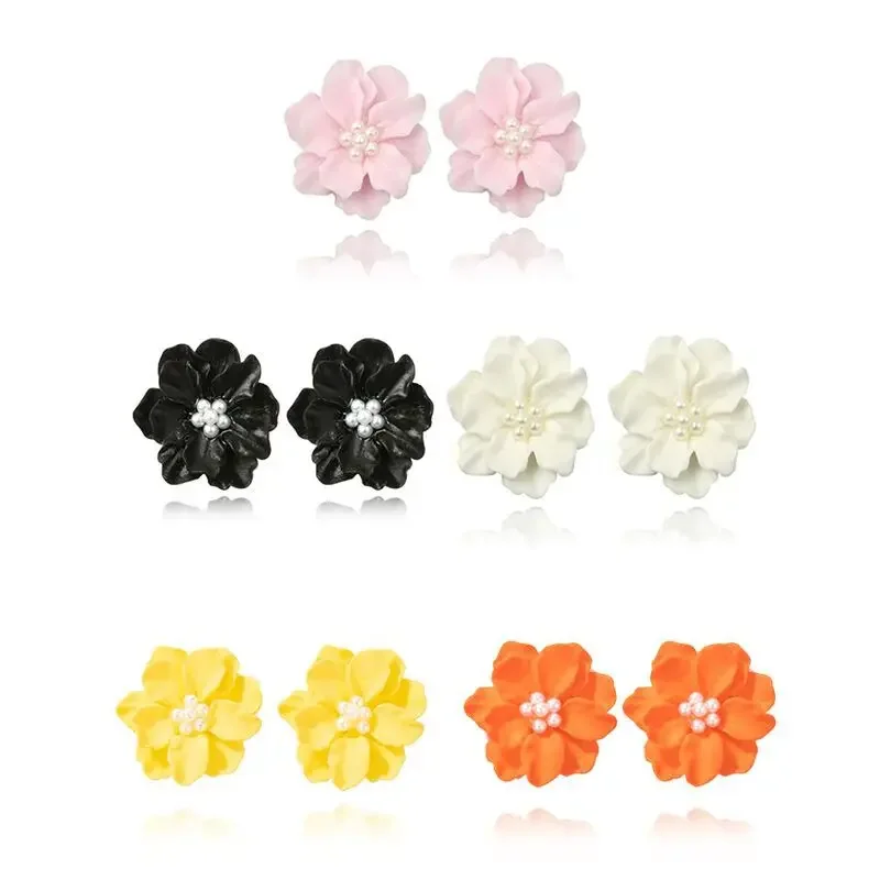 Korea Simple and Versatile Exaggerated Camellia Earrings Temperament Fresh Three-dimensional White Flower Pearl Earrings