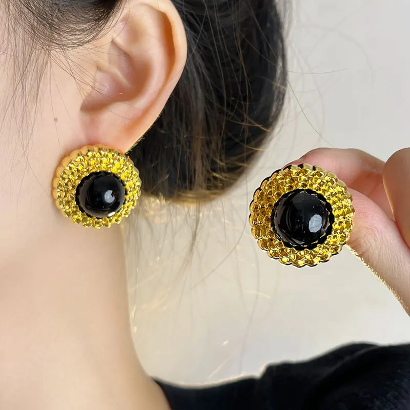 Vintage Gold Plated Black Geometric Metal Round Stud Earrings for Women Girls Simple Personality Trendy Jewelry Gifts