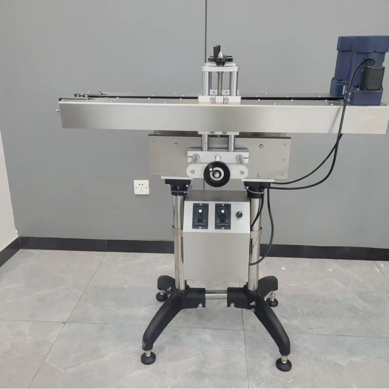 Conveyor belt, transition machine, conveyor belt link transition machine