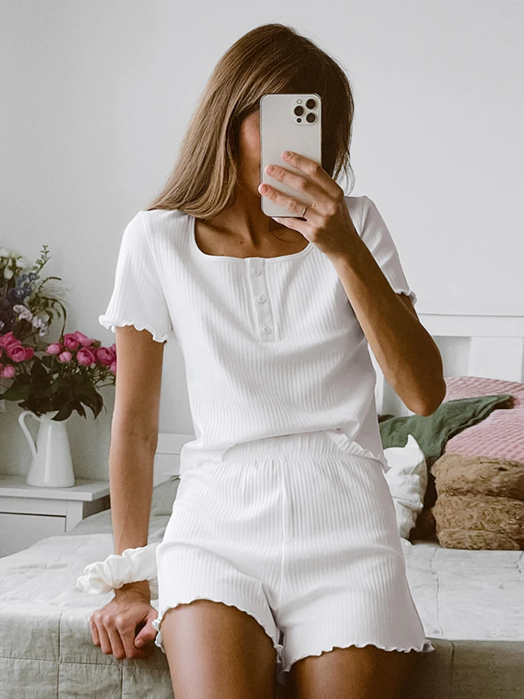 Hiloc White Knitted Shorts Pajamas Suits Women U-Neck Tees Slim Shorts 2 Pieces Sets With Hair Tie Homewear Ladies Summer Outfit