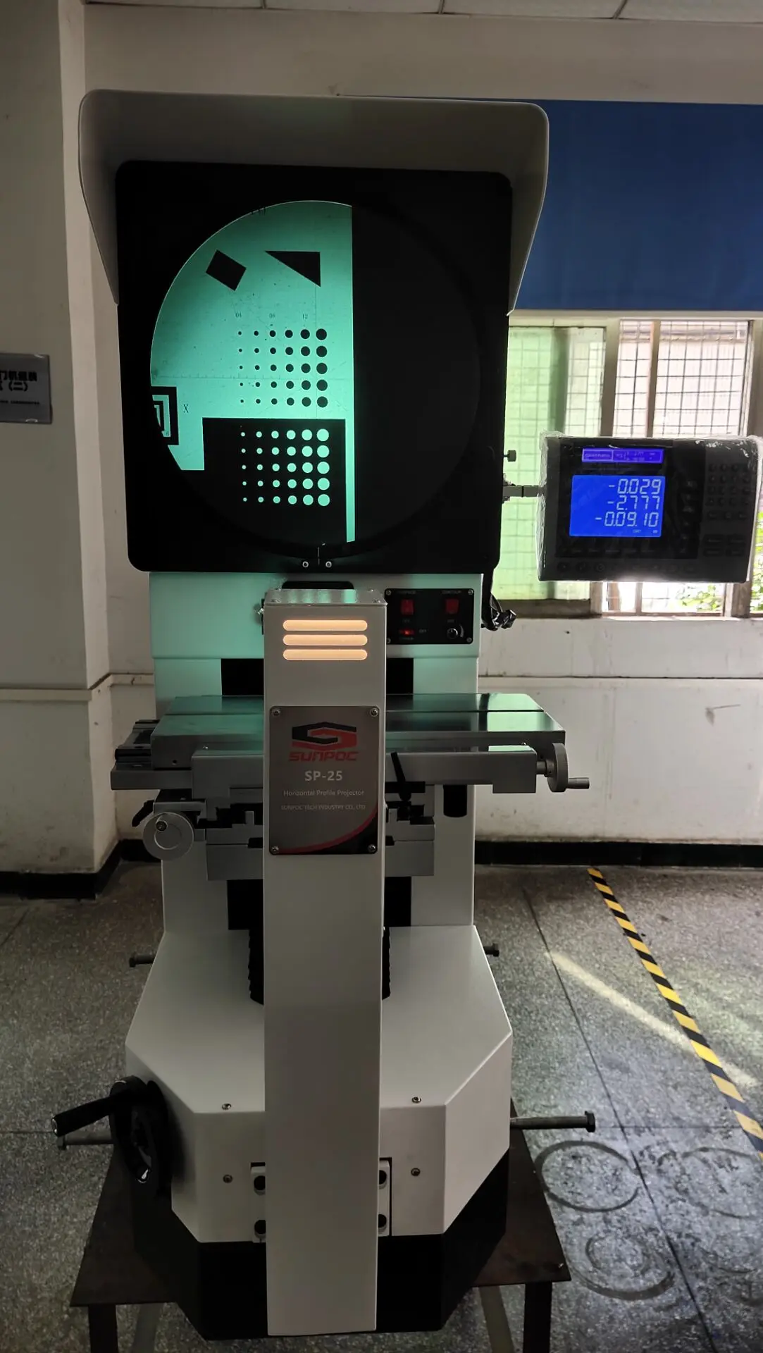 Mitutoyo Profilprojektor optischer Messprofilprojektor SP-25