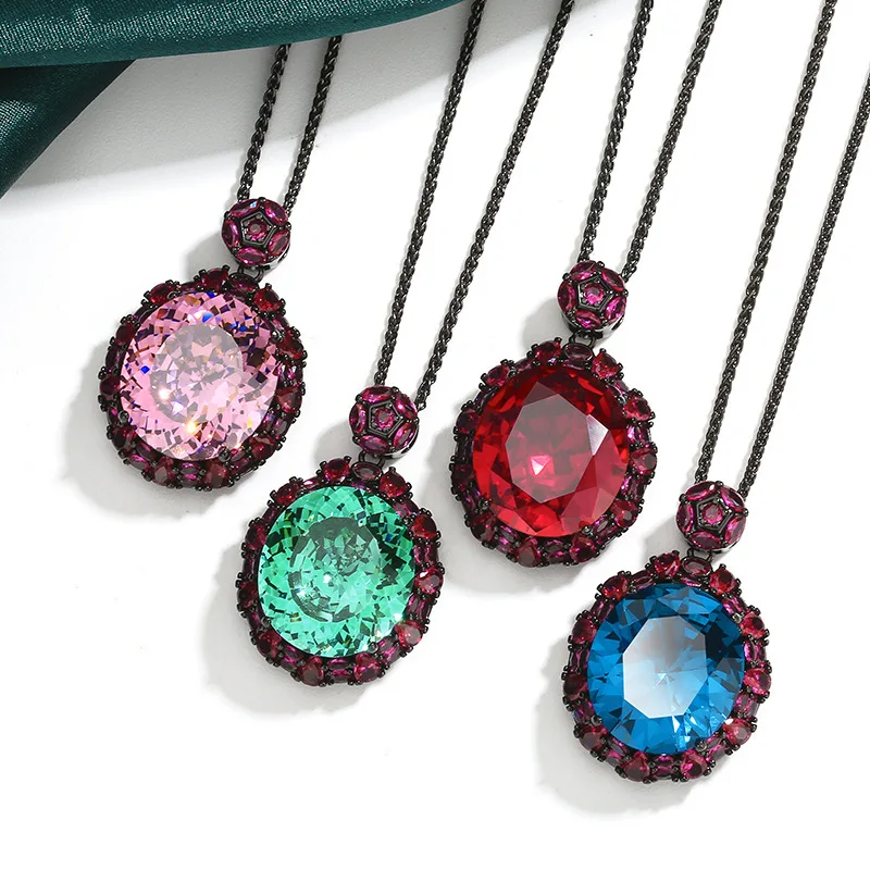 

New model gold-plated copper base red corundum black gold vintage pendant 18*20 wholesale