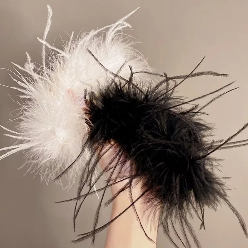 

Whiet Black Feather Hair Claw Clip Fashion Temperament Hair Clips Autumn Winter Party Hair Accessories Women Elegant Headwear
