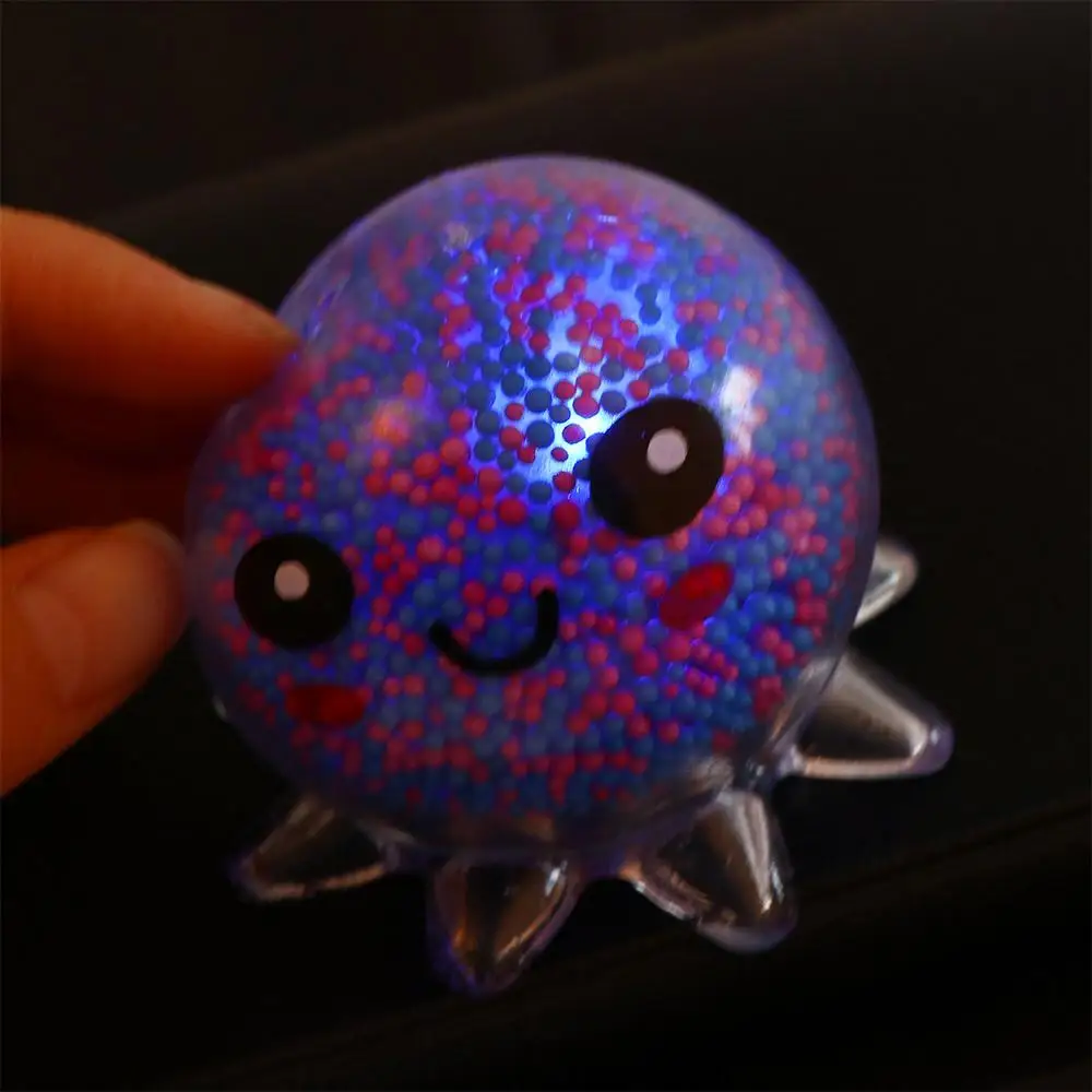 Giocattolo regalo di natale giocattolo antistress regalo per bambini Squid Vent Ball Squeeze Toy incandescente Octopus Toy Octopus Ball