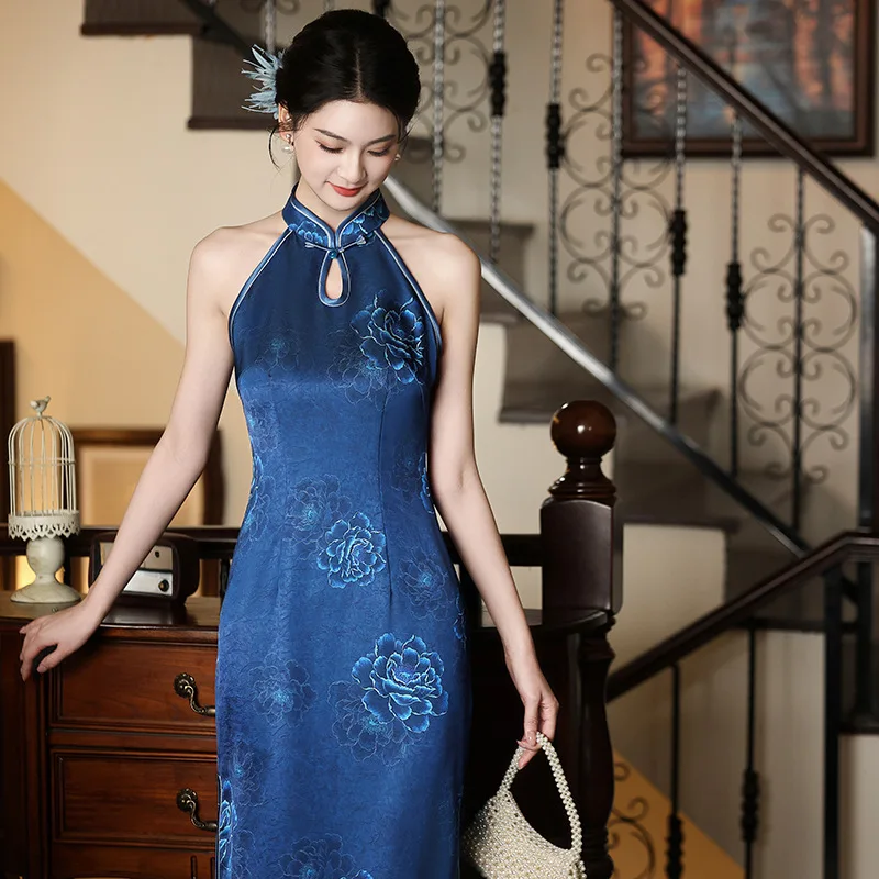 

Новое синее длинное платье-ципао в китайском традиционном стиле из жаккардового атласа с принтом, с улучшенным вырезом на шее