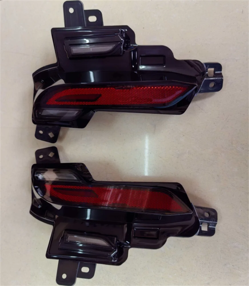Rear Bumper Reflectors Lights For Tesla Model Y updated 2025 -2026 Warning Lamp   LH 1979444-10-D  RH 1979445-10-D