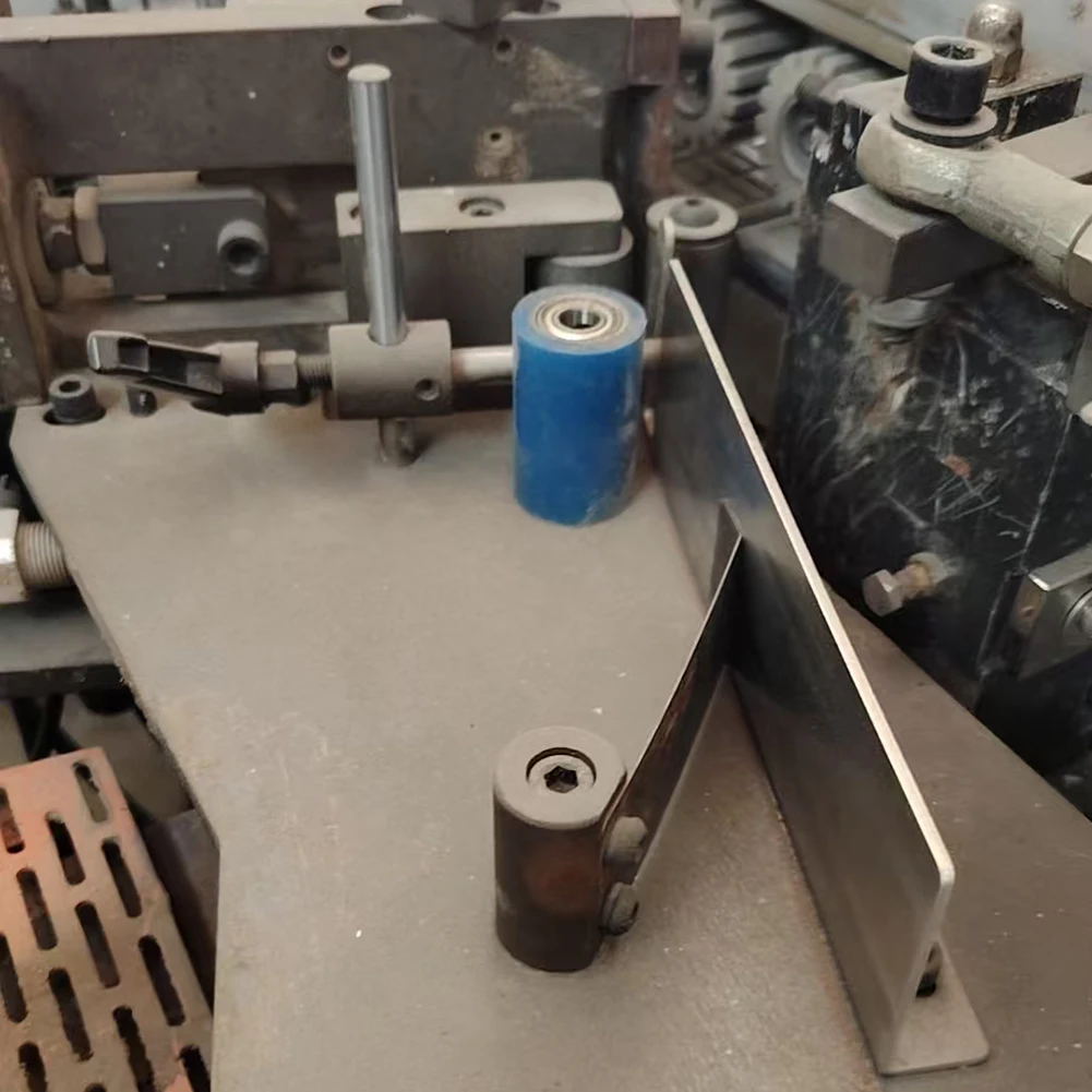 Rubber Roller for Automatic Edge Banding Machine Glue Pots Designed to Minimize Glue Stringing and Clean Edge Transitions