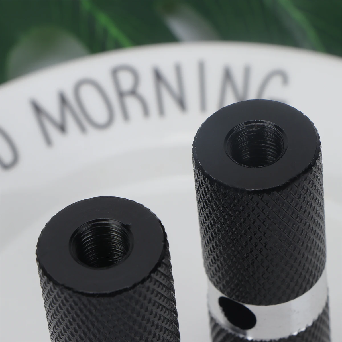 

1Pair Cylinder Aluminum Non-Slip Pedal Front Rear Axle Foot Pegs Footrest Lever Bike Accessories Black