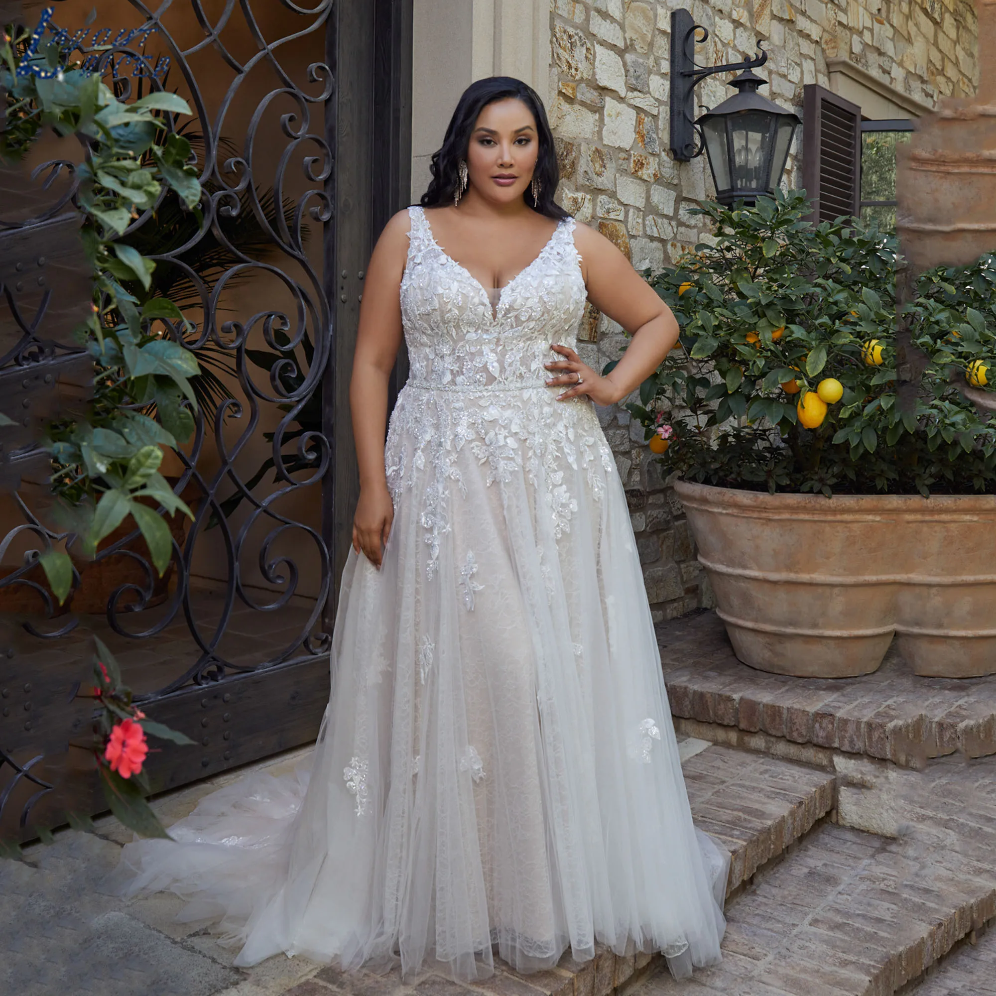 

LAYOUT NICEB Appliques Oversize Wedding Dresses A-Line V-Neck Backless Bride Gowns Sleeveless Luxury robe de mariée Customized