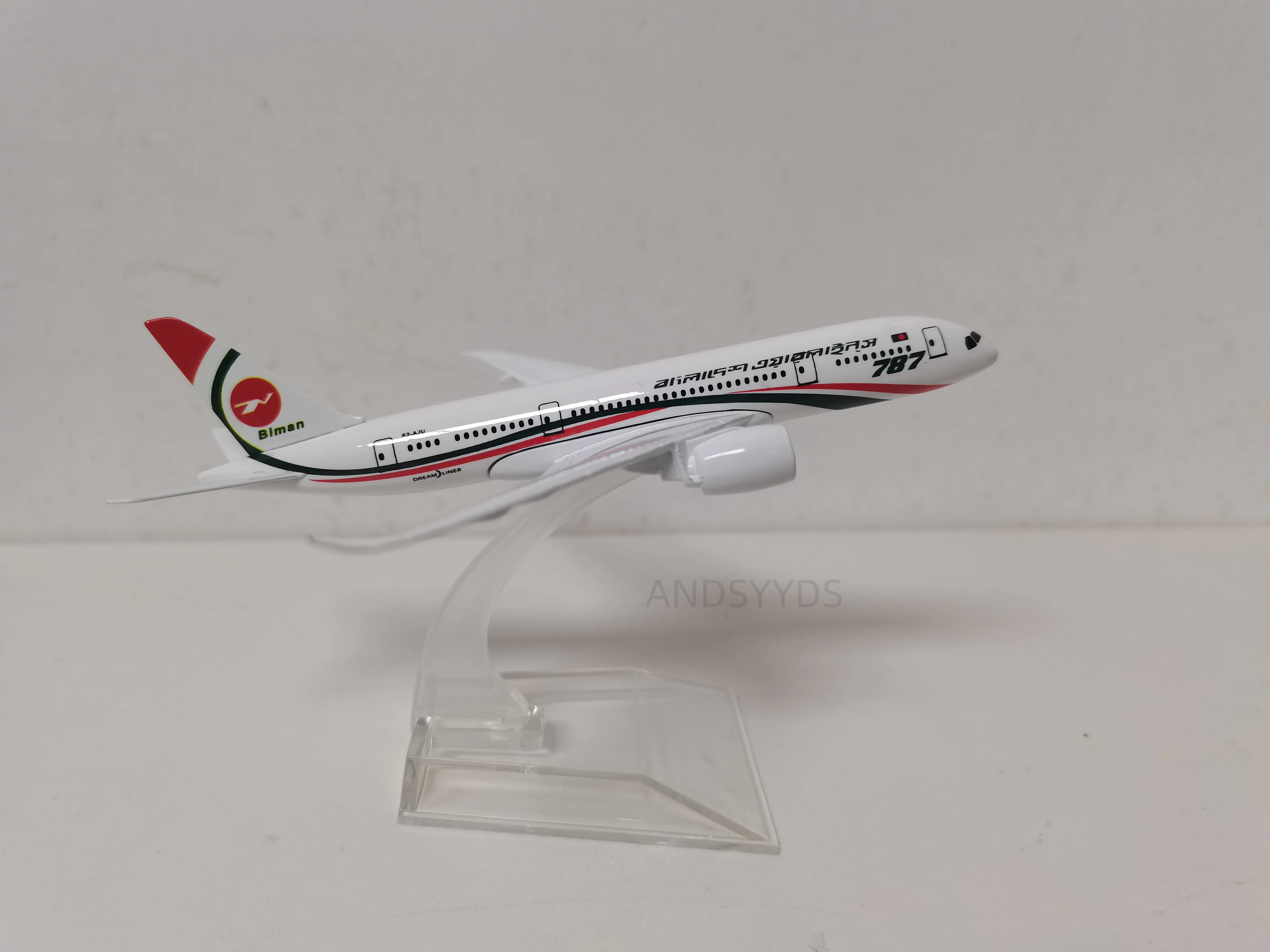 1/400 Scale Diecast 16cm Airplane Toy B787 Bangladesh Airways Model Planes With Base Aircraft Display Aviation Enthusiasts Gifts