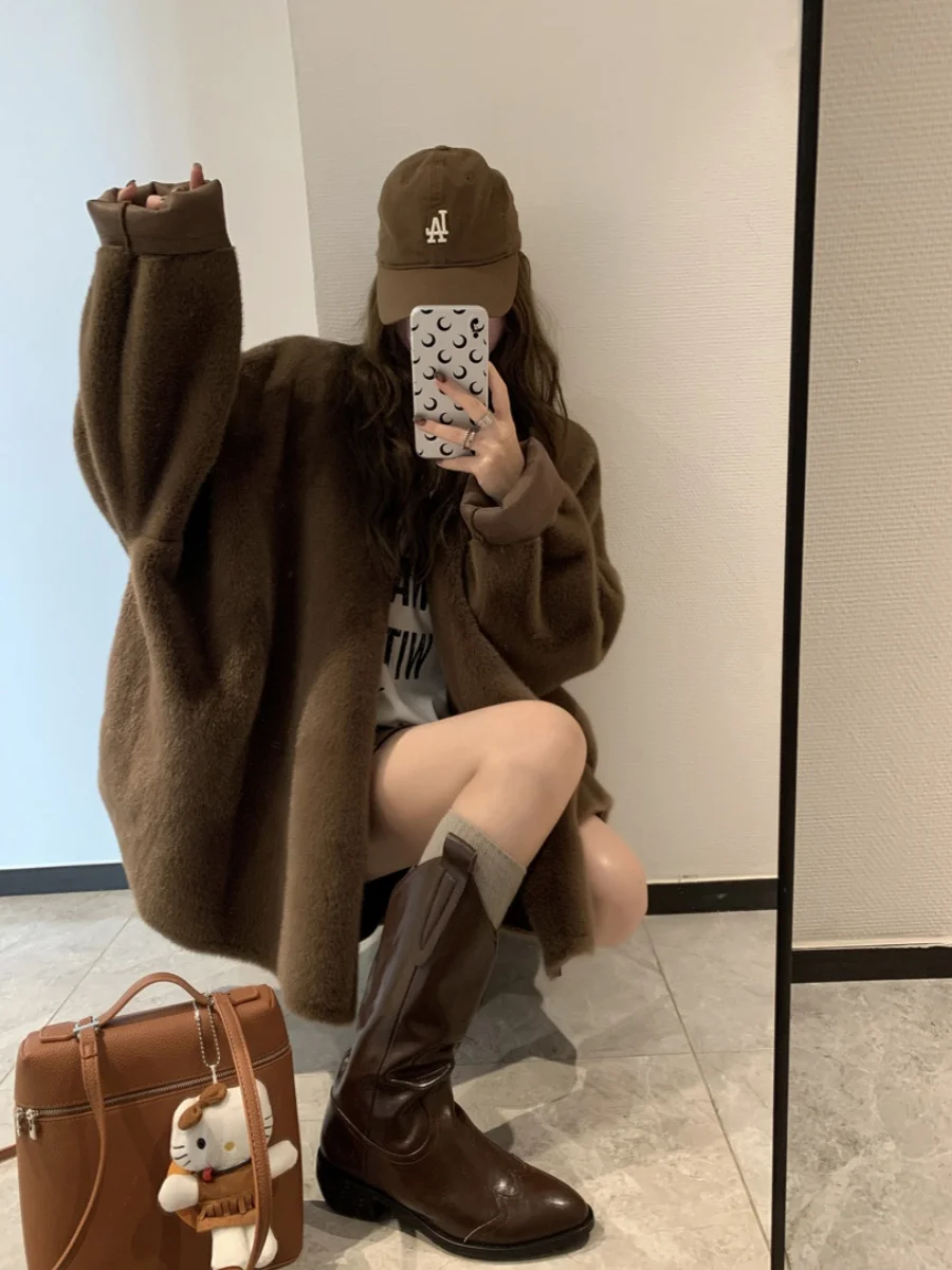 صديقة للبيئة الفراء Jaet المرأة 2024 Sli تصميم فولي الماء معطف الجلود والفرو الكورية Sle طويل Sve V-Ne