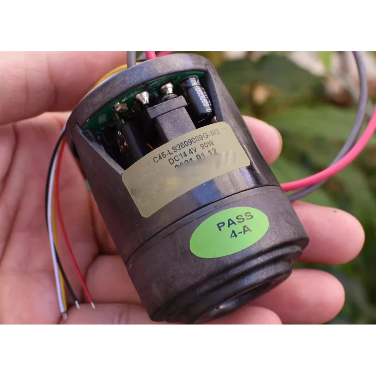 

Высокоскоростной бесщеточный вакуумный вентилятор DC14.4V 90W 45MM